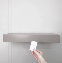 ausziehbares Wandregal